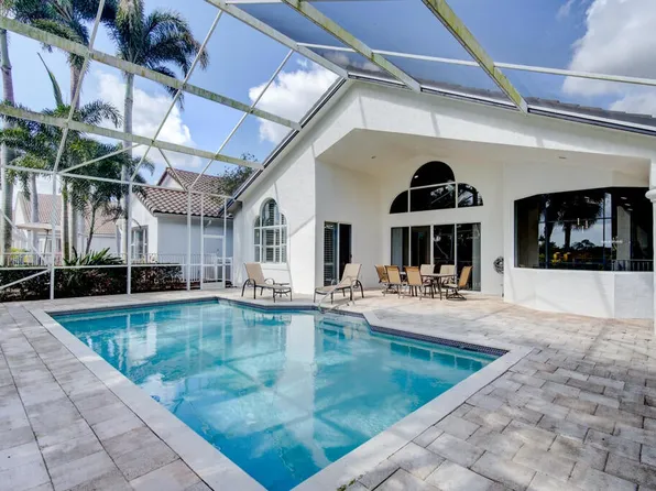 6646 Oakmont Way, West Palm Beach, FL 33412