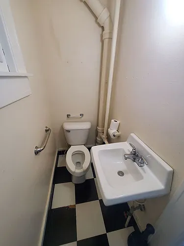 920-924 Romayne - 5 unit (ACE Property) Photo 1