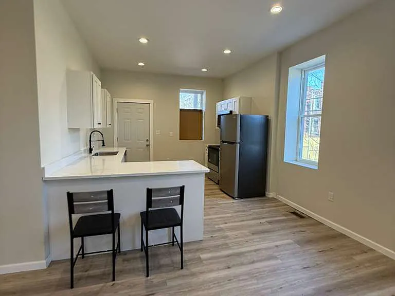 3215-3217 Nebraska Ave #3215-1F NEBRASKA AVE — Photo 4