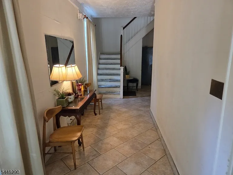 22 Seymour St #6 — Photo 6