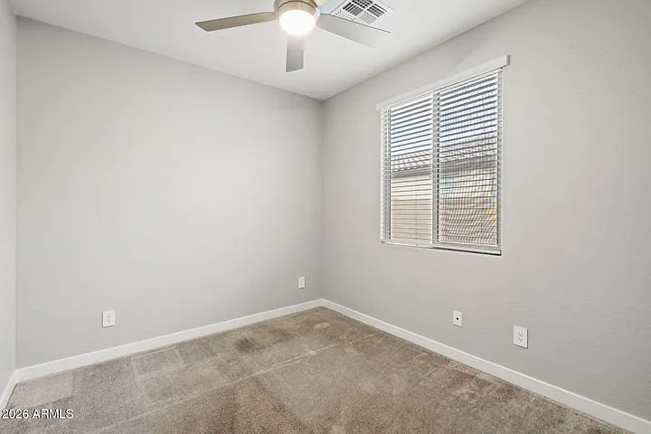 10768 W Kinderman Dr — Photo 5