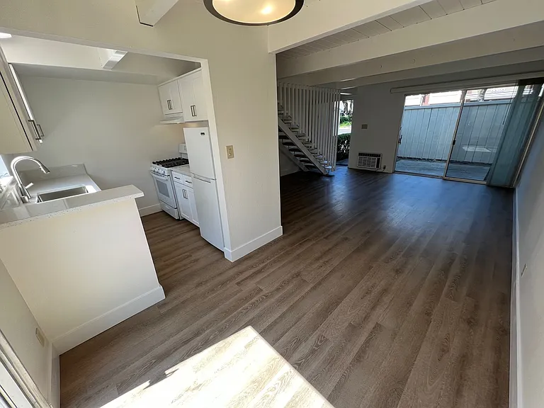 Danville Court Apartments — Photo 12