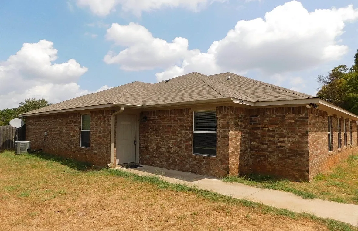 Building Photo - 15500 County Road 1148 #15500