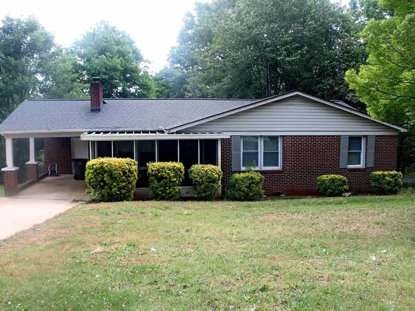 52 Montis Dr, Greenville, SC 29617