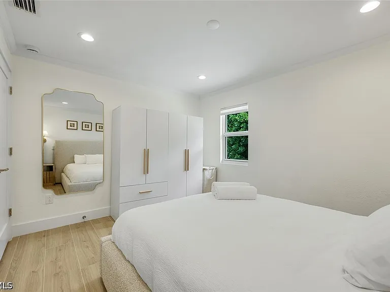 27098 Harbor Dr — Photo 23