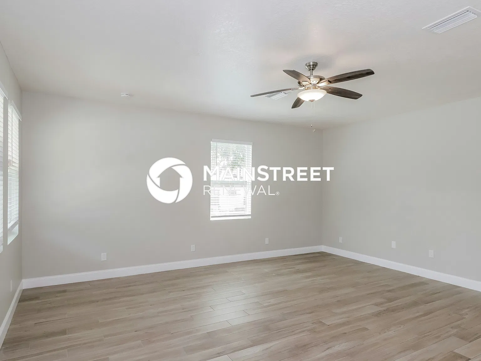 505 Waller St — Photo 4