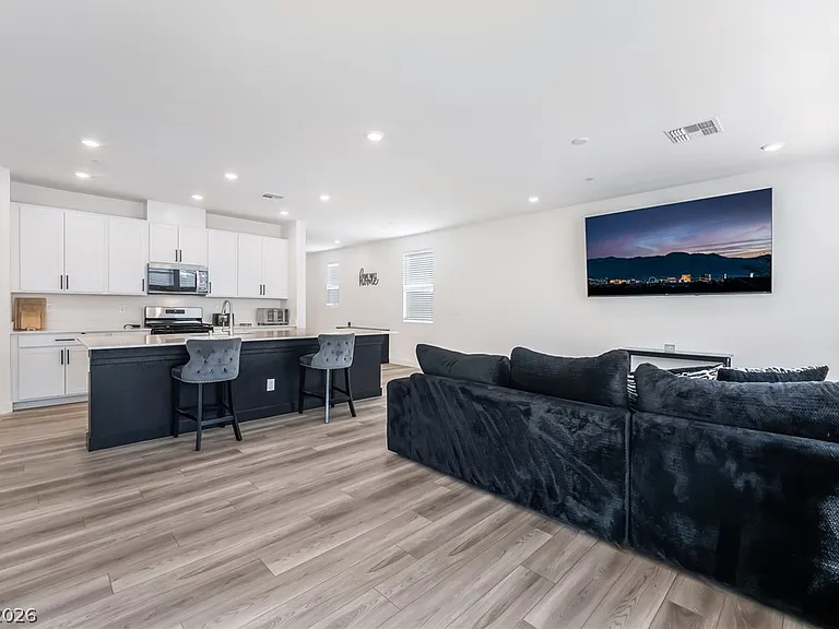 670 Tranquil Bay Ct — Photo 8