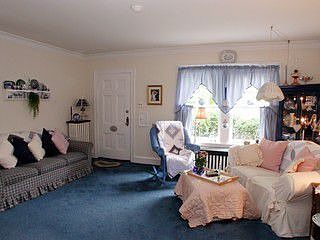 1st image of 212 Central Park Ave