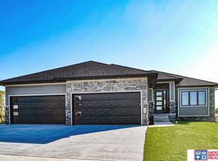 9120 S 32nd St, Lincoln, NE 68516