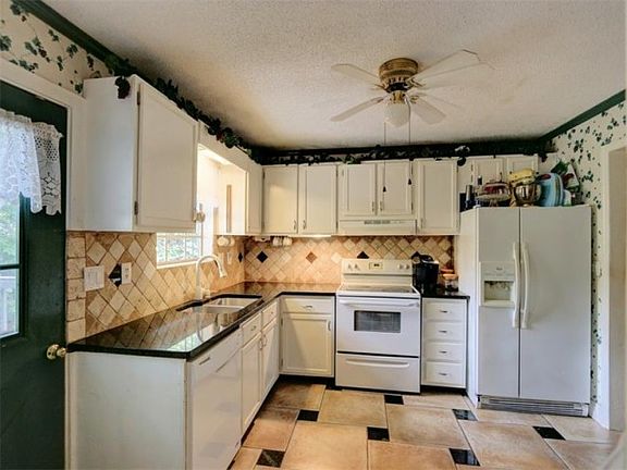 4th image of 102 Remington Ct