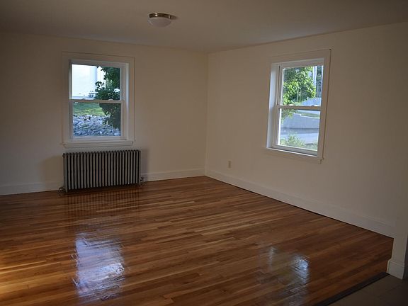 5th image of 49 Gough Ave Floor 2