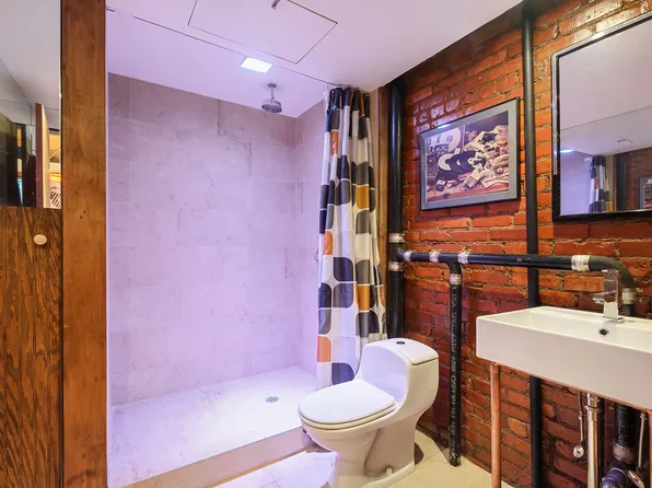 101 Hamilton Place image 9 of 12