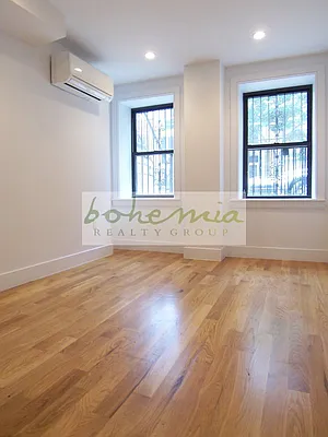 Rented by Bohemia Realty Group | media 30