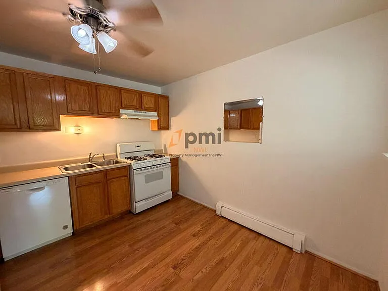 105 Harrington Ave #5 — Photo 6