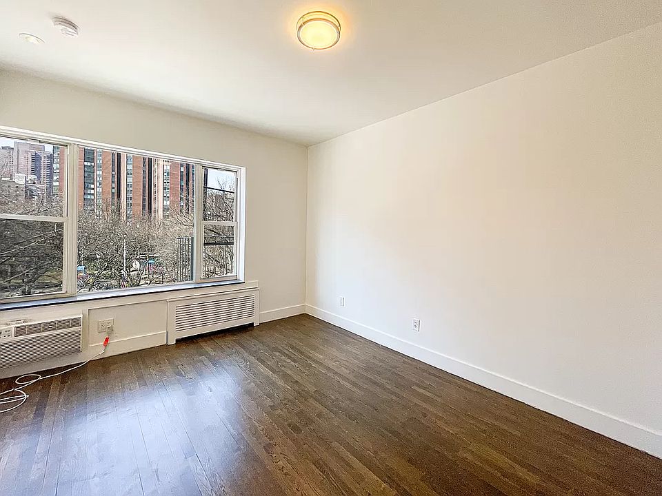 1st image of 1736 2nd Ave APT 2B