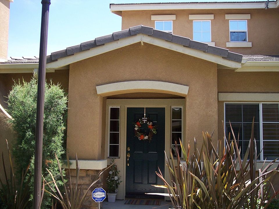 Private, ground floor entrance