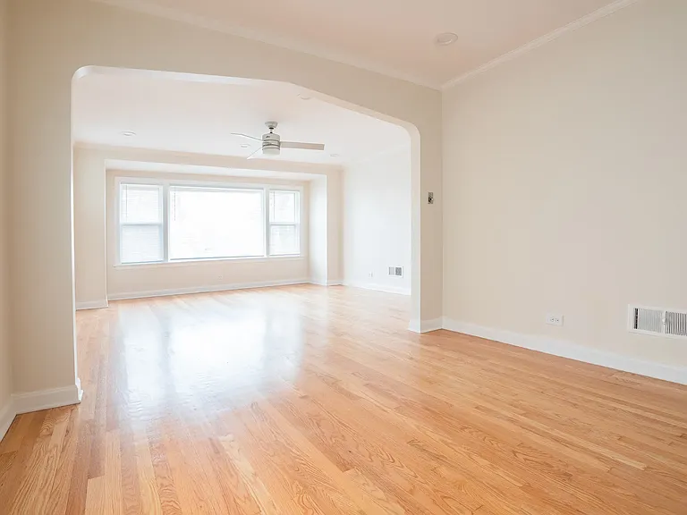5430 W Berteau Ave #1 — Photo 5