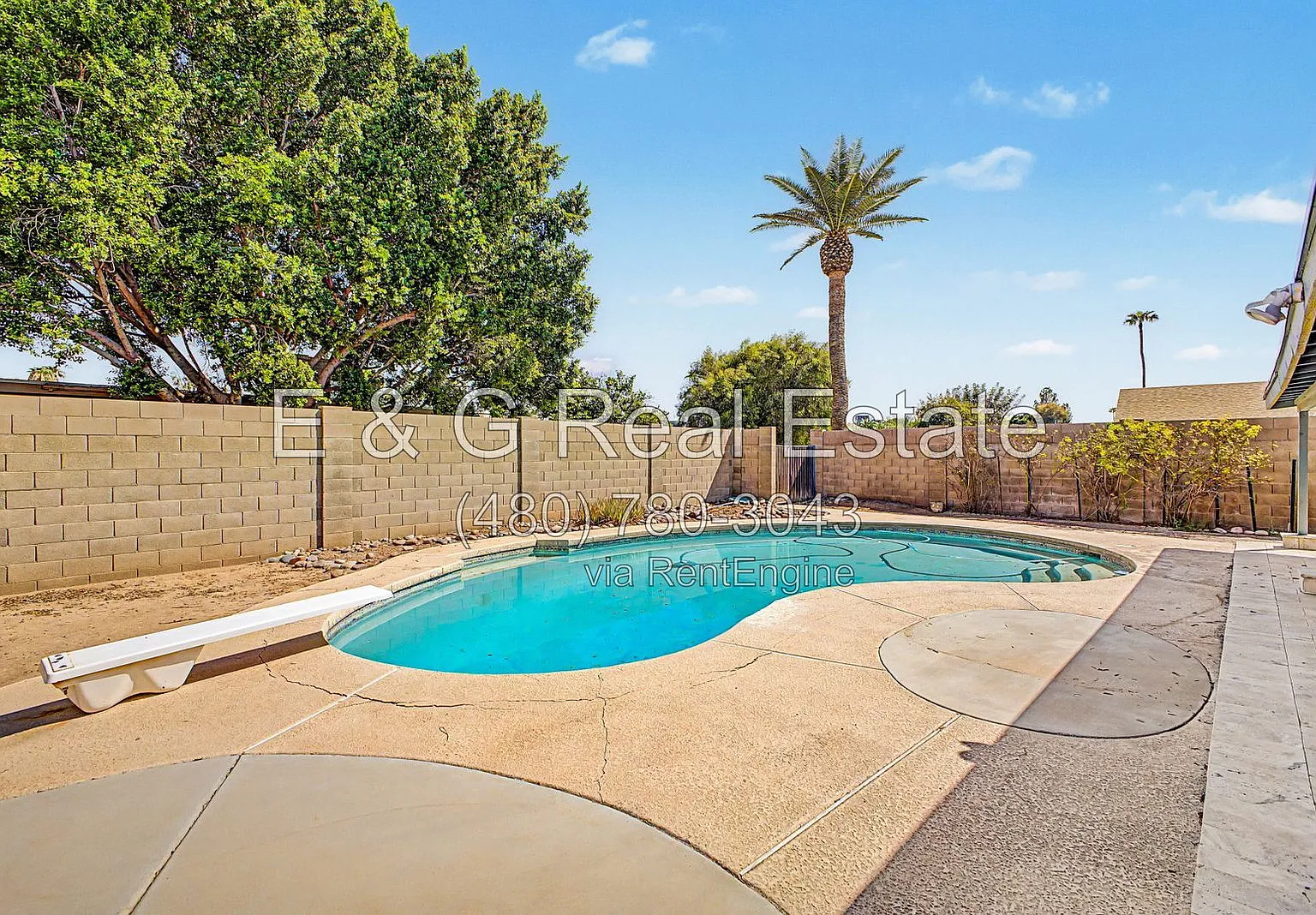 4 bed, 2.0 bath, 2004 sqft, $2,800 — Photo 1