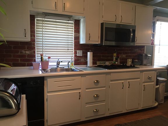 3rd image of 3193 W 139th St