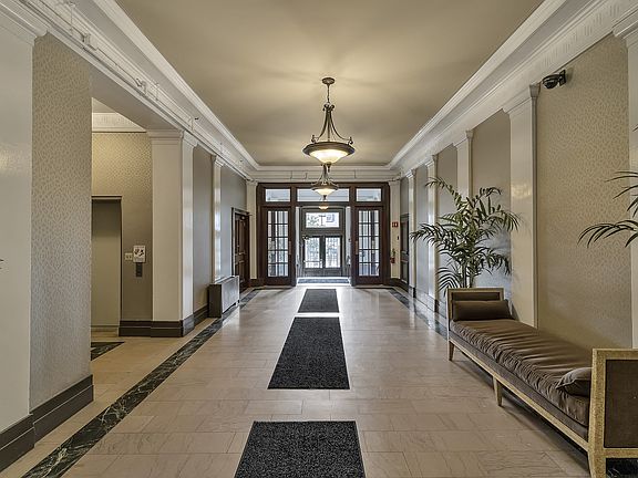 5th image of 506 Delaware Ave #3H