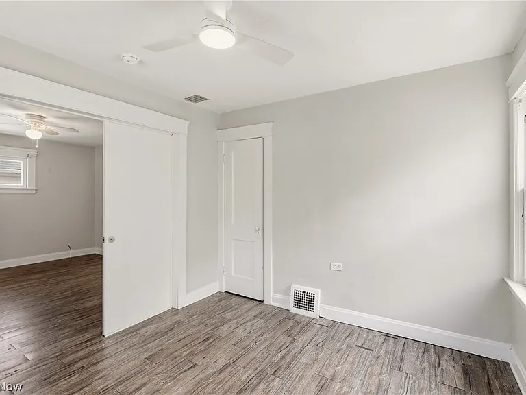 515 E 143rd St #UPSTAIRS — Photo 17