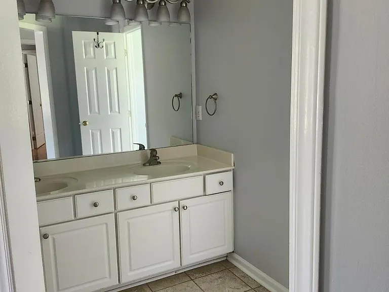 110 Noritake Dr — Photo 10