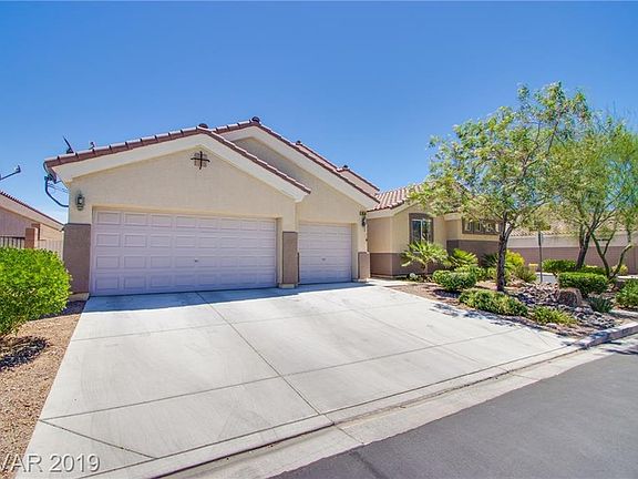 2nd image of 8576 Hogan Falls Cir