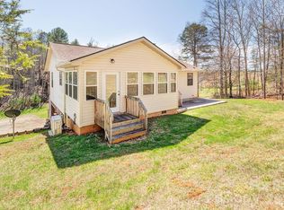 216 Pickens Rd, Weaverville, NC 28787