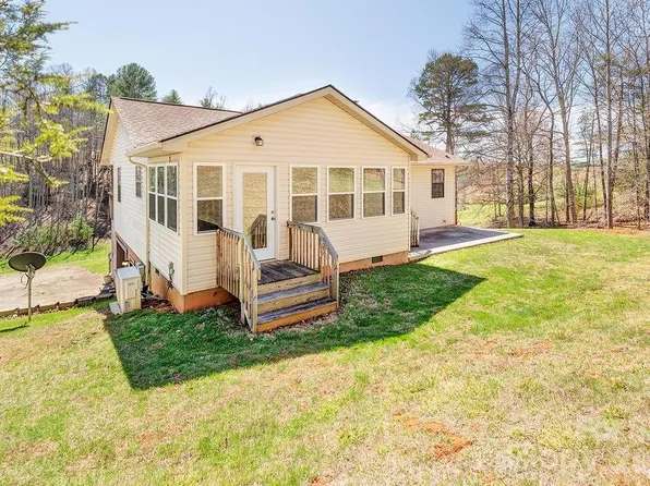 216 Pickens Rd, Weaverville, NC 28787