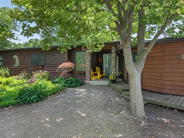 236 Deerbrook Dr, Lakeshore, ON N8L 1B4