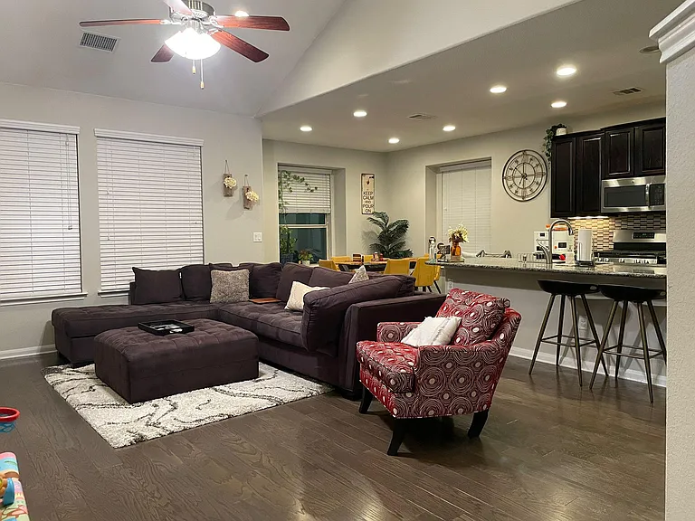 2404 Muzzie Ln — Photo 23