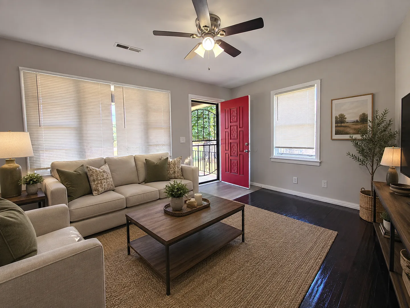 Comfortable & Spacious 3-Bedroom Home Ready for You! — Photo 3