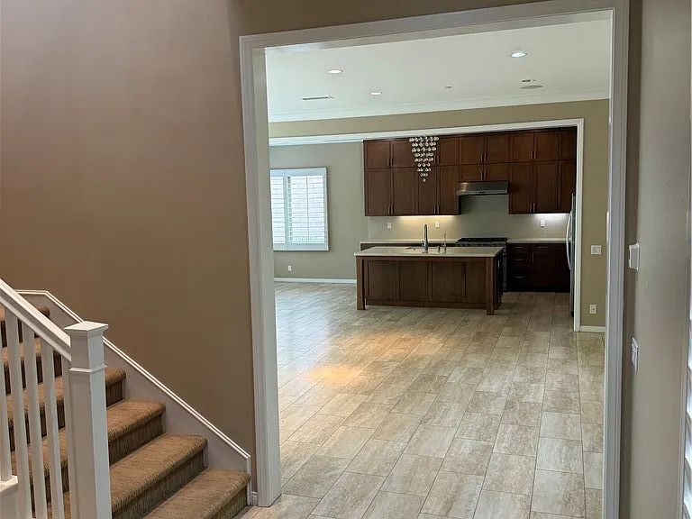 63 Gardenhouse Way — Photo 3