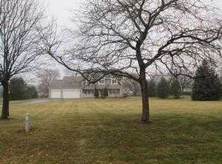 10006 Meadowdale Cir, Spring Grove, IL 60081