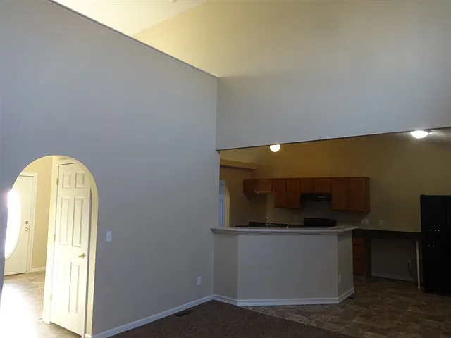3 bed, 2.5 bath, 1680 sqft, $2,370 — Photo 3