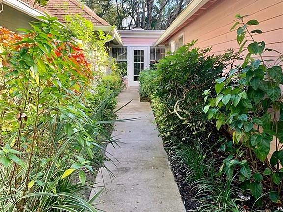 2nd image of 1542 Sabal Ct #1542