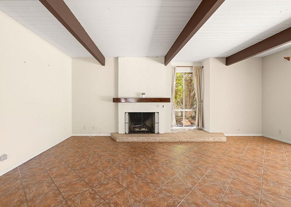 1st image of 71366 Halgar Rd