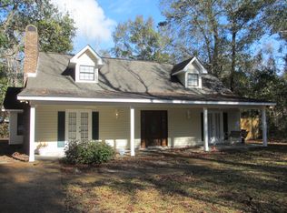 2723 Brumbaugh Rd, Ocean Springs, MS 39564