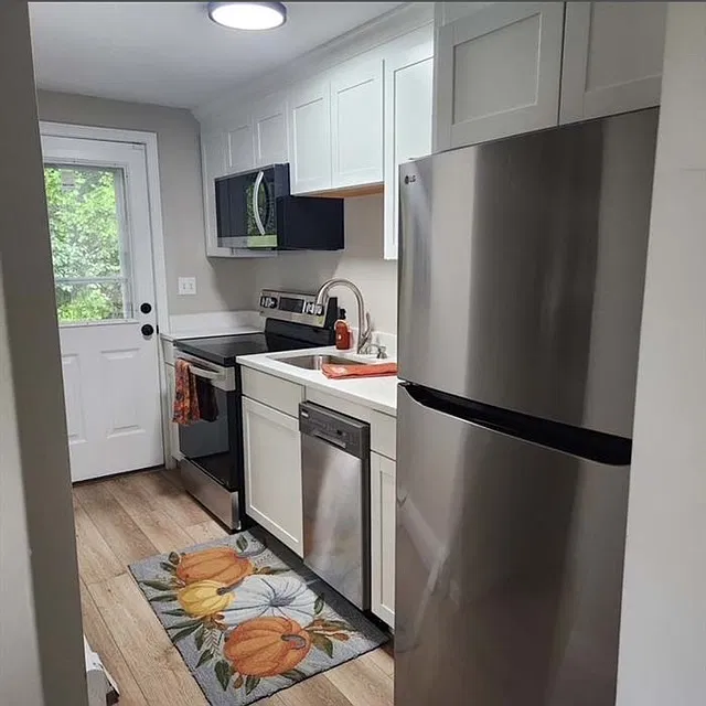 1 bed, 402 sqft, $1,850 — Photo 1