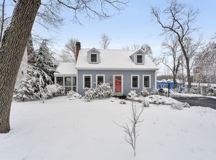 11 Oakencroft Rd, Wellesley, MA 02482