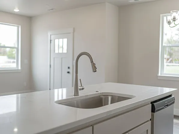 2998 Huntshire Ave, Idaho Falls, ID 83406