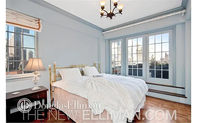 Rented by Douglas Elliman | media 19