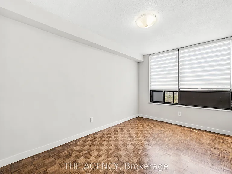 2350 Dundas St W #2511A — Photo 12