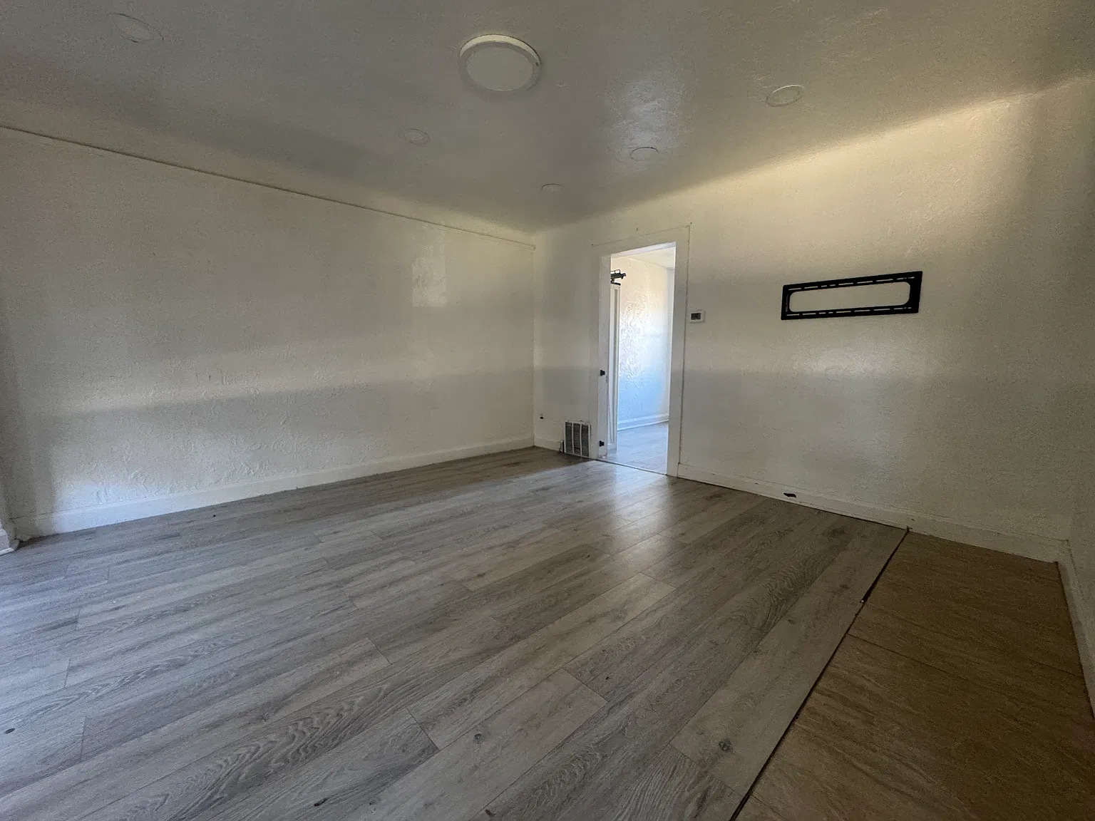 2 bed, 1500 sqft, $1,600 — Photo 4