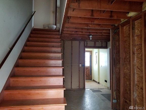 2nd image of 1408 W Simpson Ave