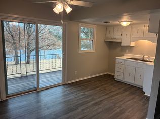 3228 Piper Rd APT E, Springfield, IL 62707