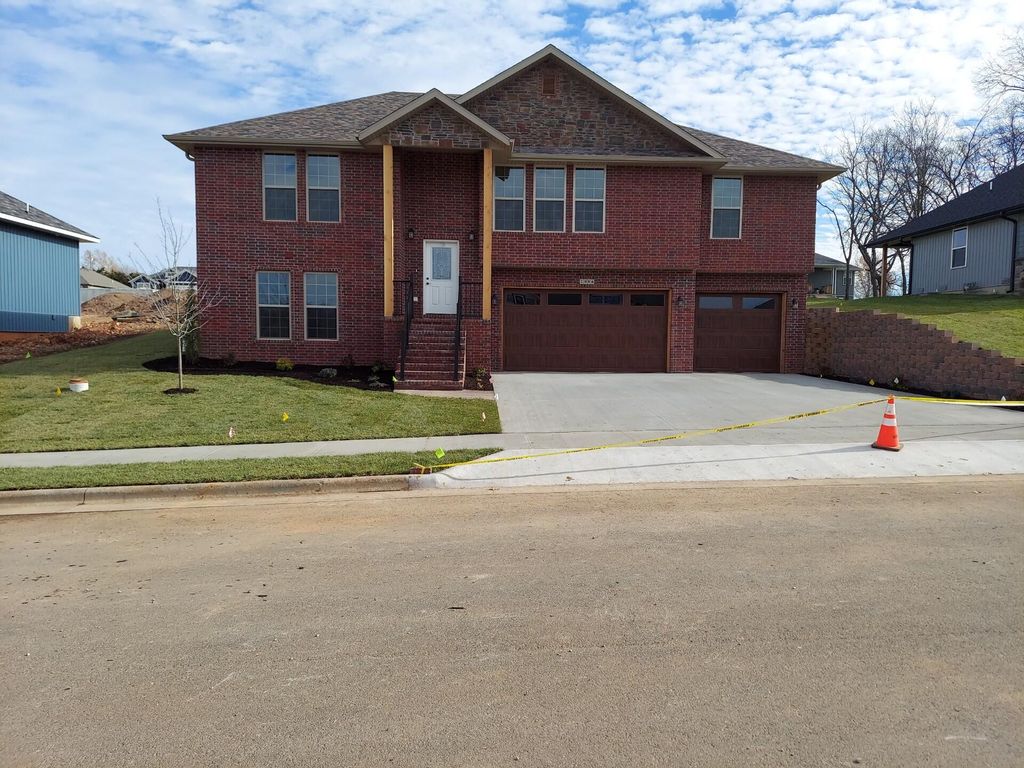 2086 Bull Run Road, Ozark, MO