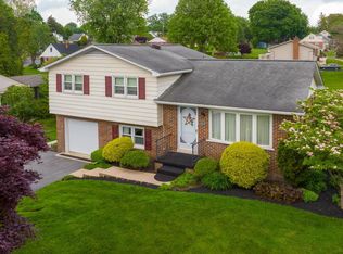 313 Lampeter Rd, Lancaster, PA 17602