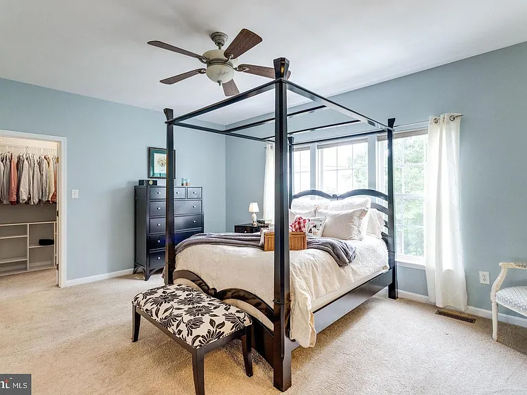 6485 Sutcliffe Dr — Photo 37
