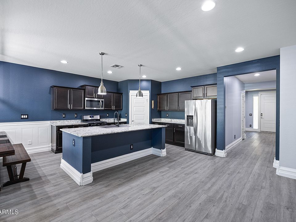 1st image of 624 W BLUE RIDGE Drive
